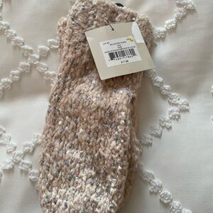 Denver Hayes Cream and Gray Mittens